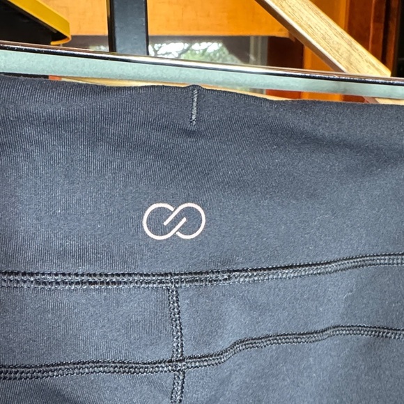 CALIA by Carrie Underwood Black Athletic Shorts Size Medium - Picture 8 of 9